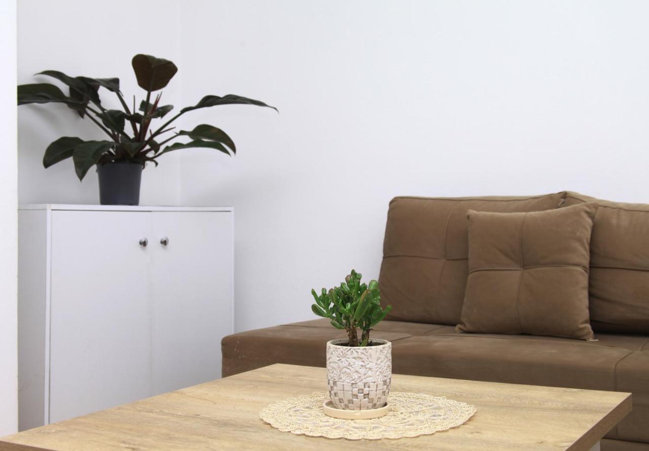 Beautiful Apartment At Port Side! Дуррес Экстерьер фото