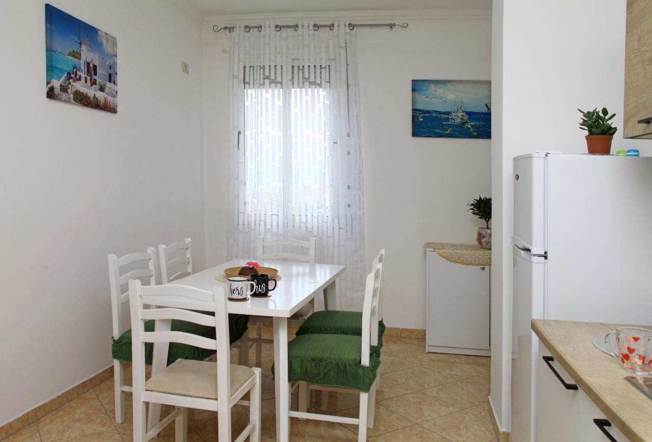 Beautiful Apartment At Port Side! Дуррес Экстерьер фото