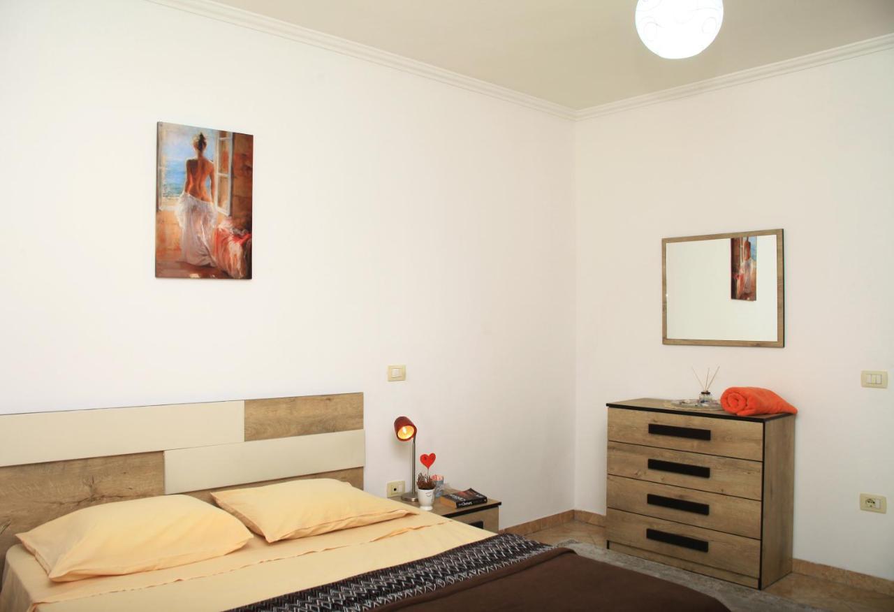 Beautiful Apartment At Port Side! Дуррес Экстерьер фото