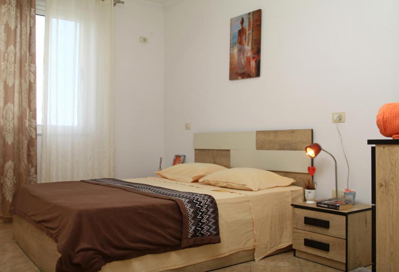 Beautiful Apartment At Port Side! Дуррес Экстерьер фото